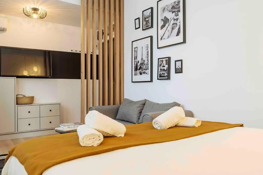 Amazing Views Rooftop Flat - Amzei Square Bukarest Apartman